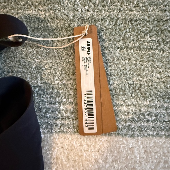 SKIMS Naked Plunge Bralette NWT - Picture 4 of 6